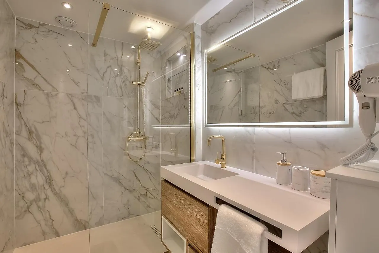 Luxury 4 Stars Apartment With 2 Terraces, Cannes Croisette France