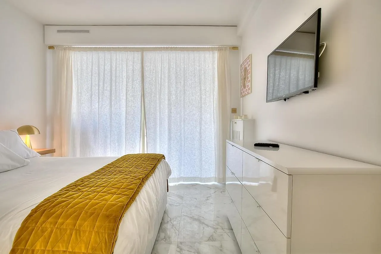 Luxury 4 Stars Apartment With 2 Terraces, Cannes Croisette